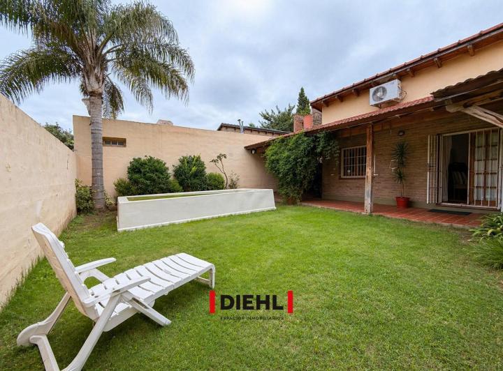 Casa · 140m² · 4 Ambientes · 1 Cochera