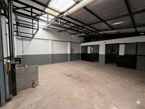 Venta galpon con oficinas