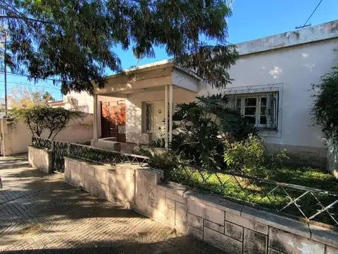 Venta casa 2 dormitorios   alta gracia