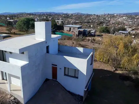 Venta casa estancia vieja 3 dorm 2 baños terraza
