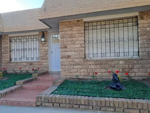 Se vende casa 2 dormitor b rivadavia villa maria