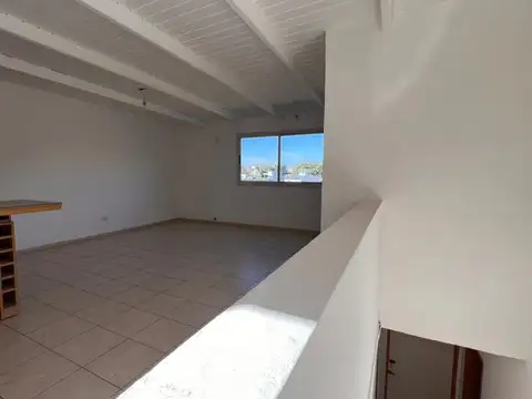 Venta amplio duplex 2dor cuesta colorada apto créd