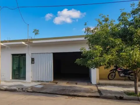 Se vende casa con local centrico rio tercero