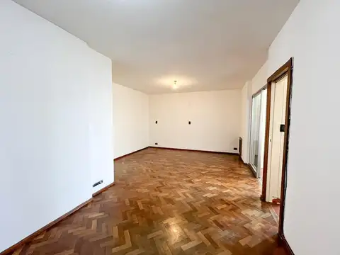 Alquiler departamento 1 dormitorio con balcón - zona plaza pringles