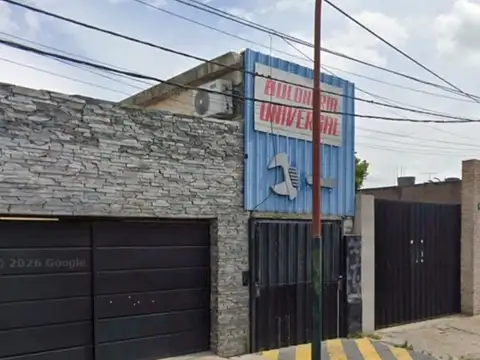 Se alquila local comercial en excelente ubicacion.