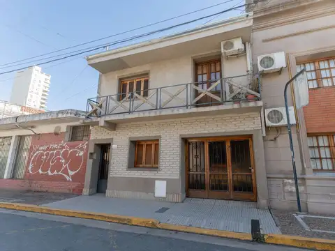 Gran casa b° constituyentes c verde pileta+estudio