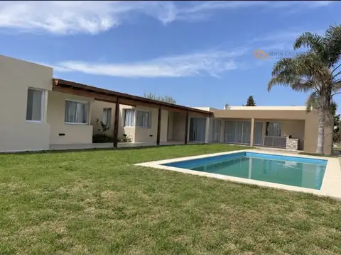 En venta - puerto roldán barrio cerrado-  3 dormit-4 baños- piscina