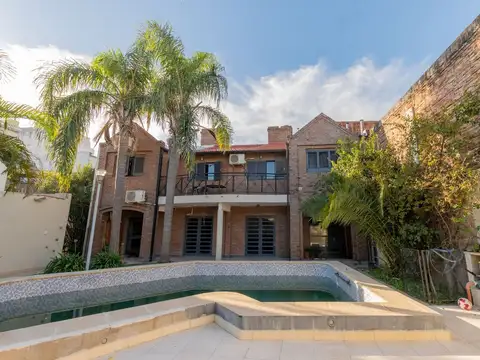 Venta casa principal y segunda casa con pileta