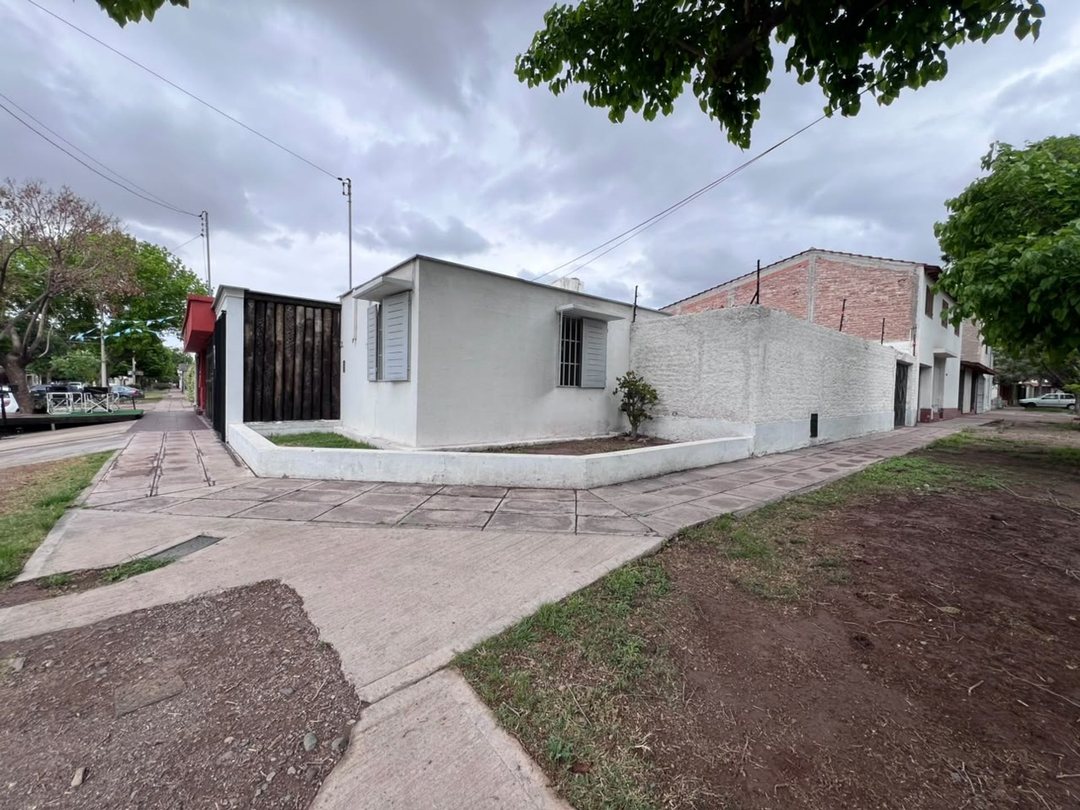 CASA VENTA 3 DORMITORIOS GODOY CRUZ APTA CREDITO