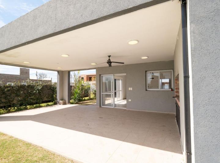 Casa · 84m² · 3 Ambientes · 1 Cochera