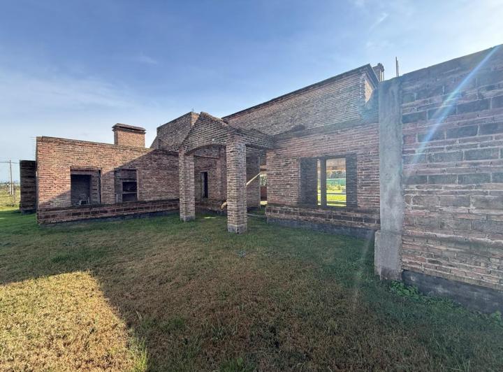 Casa · 275m² · 3 Dormitorios · 1 Cochera