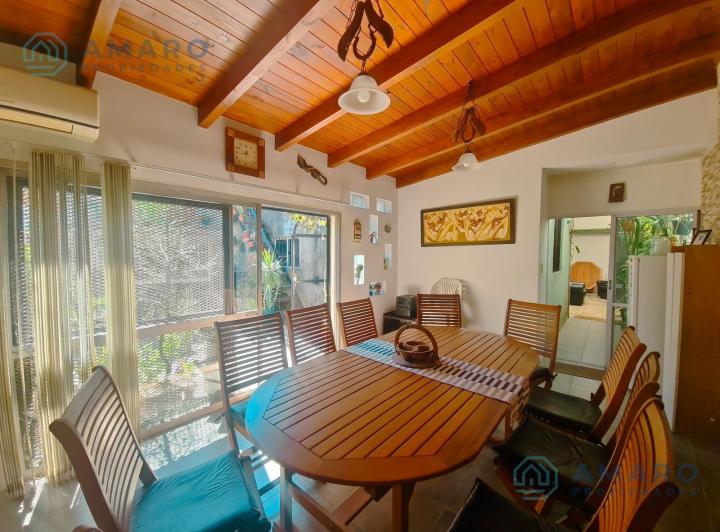 Casa · 160m² · 5 Ambientes · 1 Cochera