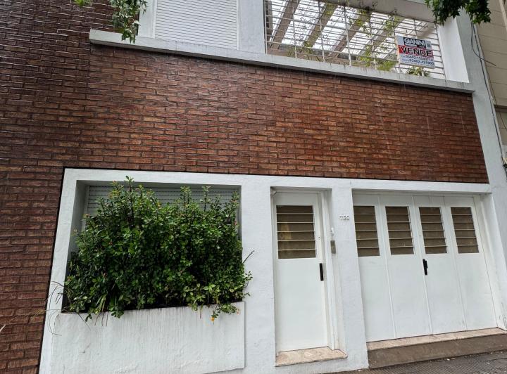 Casa · 321m² · 4 Dormitorios · 1 Cochera