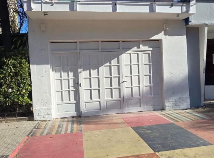 Casa · 233m² · 7 Ambientes · 1 Cochera