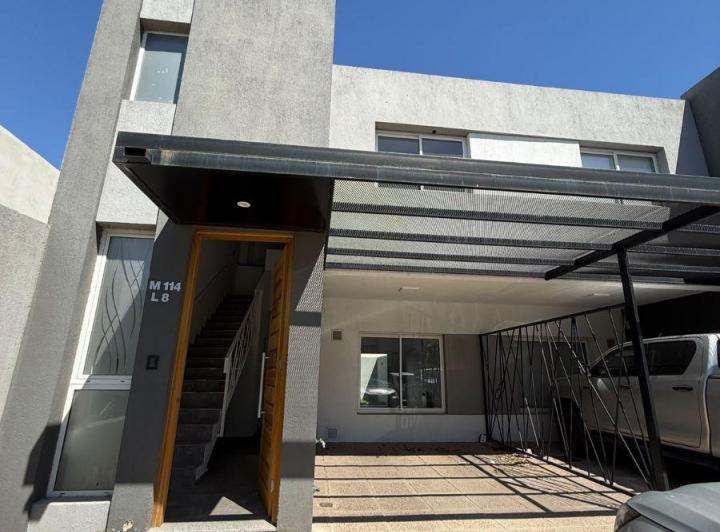 Casa · 115m² · 5 Ambientes · 1 Cochera