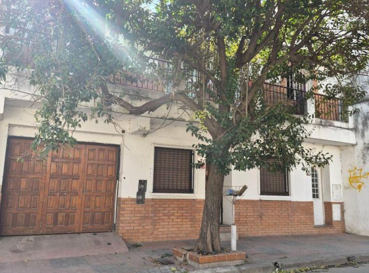 Casa · 90m² · 4 Ambientes · 1 Cochera