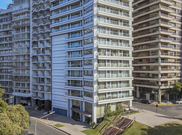 Departamento · 248m² · 6 Ambientes · 1 Cochera