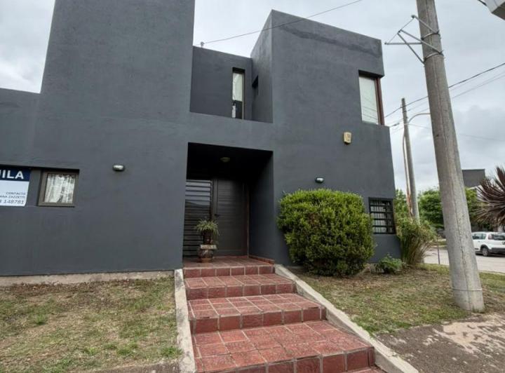Casa · 150m² · 6 Ambientes · 1 Cochera