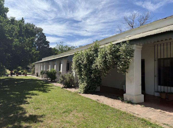 Casa · 450m² · 7 Ambientes · 2 Cocheras