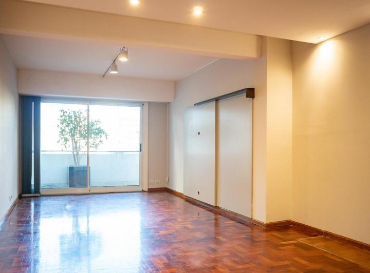 Departamento · 94m² · 7 Ambientes · 1 Cochera