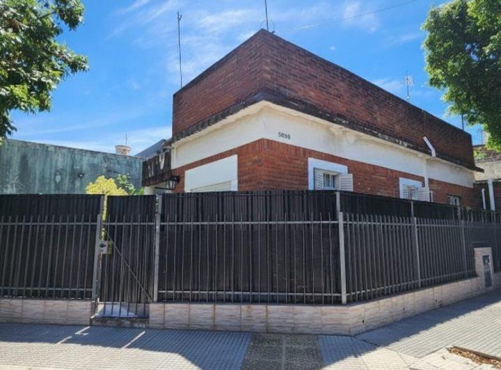 Casa · 83m² · 3 Ambientes · 1 Cochera