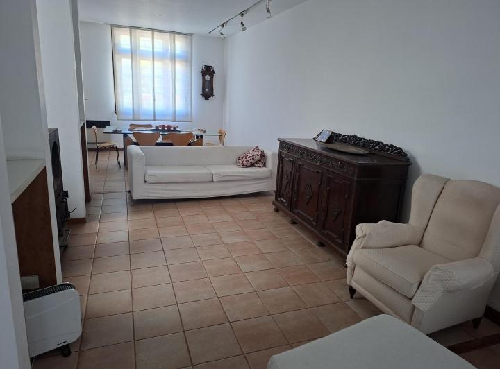 Casa · 220m² · 5 Ambientes · 1 Cochera