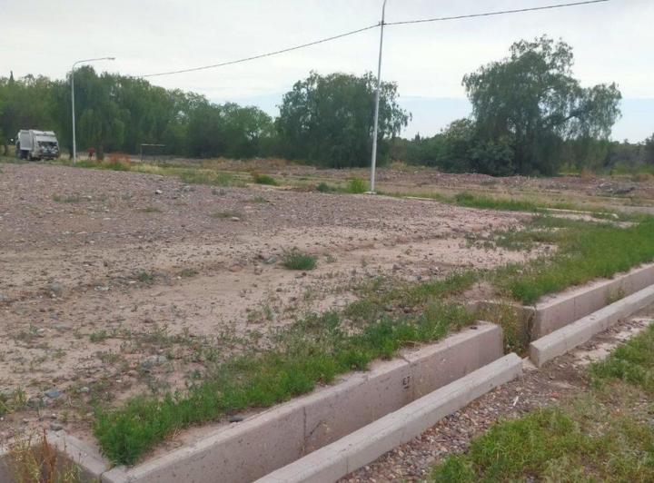 Terreno · 297m²