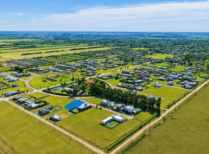 Terreno · 680m²