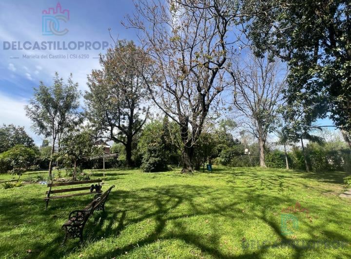 Casa · 364m² · 9 Ambientes · 4 Cocheras