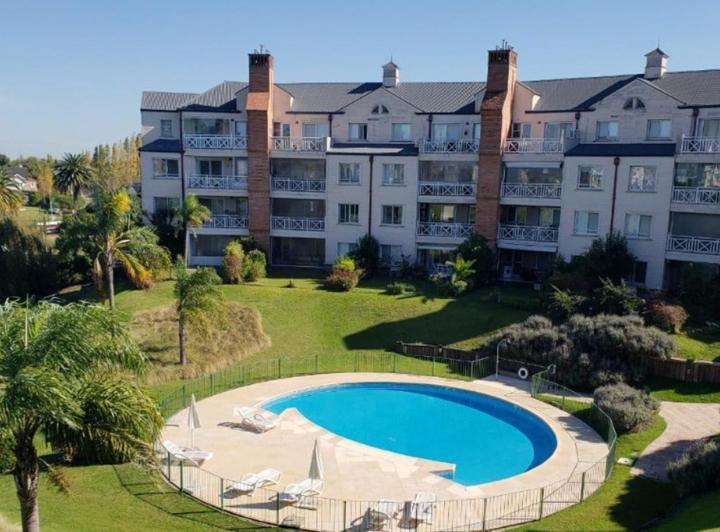Departamento · 122m² · 5 Ambientes · 1 Cochera