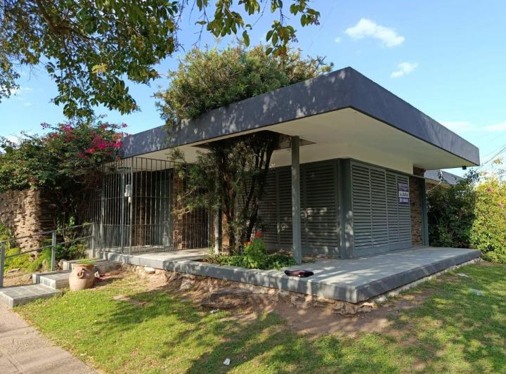 Casa · 270m² · 6 Ambientes · 2 Cocheras