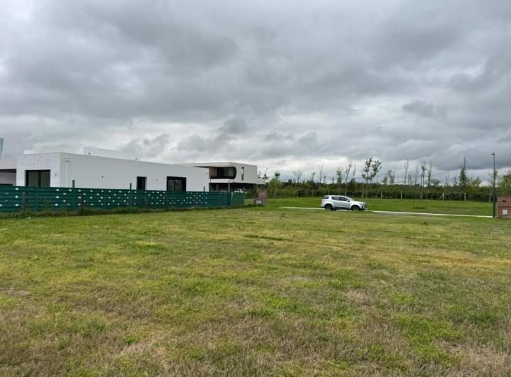 Terreno · 620m²