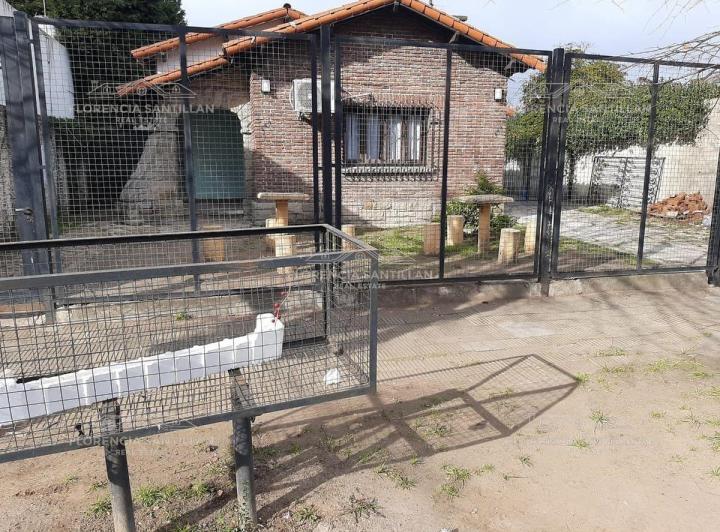Casa · 440m² · 5 Ambientes · 2 Cocheras