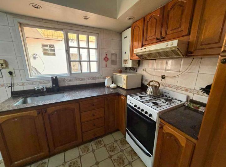 Casa · 202m² · 6 Ambientes · 1 Cochera