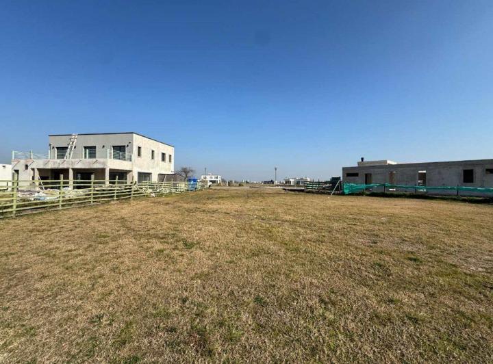 Terreno · 740m²