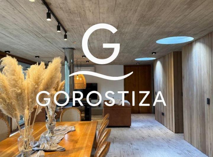 Casa · 251m² · 6 Ambientes