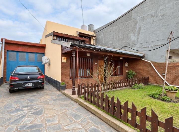 Casa · 110m² · 3 Ambientes · 1 Cochera