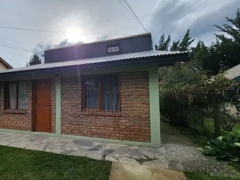 Casa + 2 departamentos en melipal