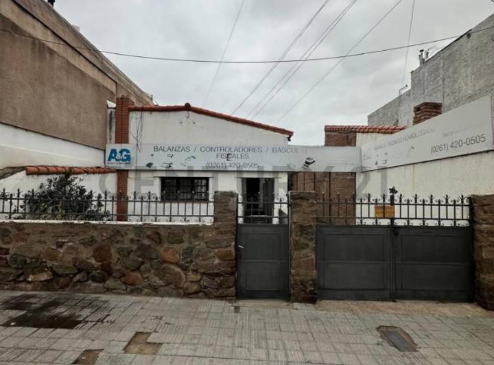 Oficina comercial · 200m² · 5 Ambientes · 8 Cocheras