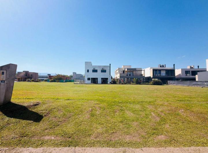 Terreno · 364m²