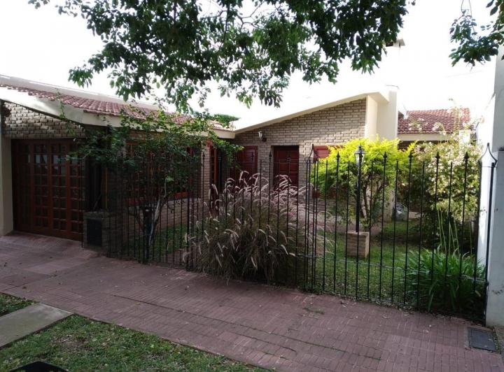 Casa · 147m² · 4 Ambientes · 1 Cochera