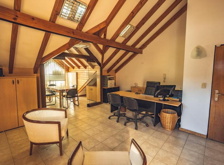 Oficina comercial · 39m² · 2 Ambientes · 1 Cochera