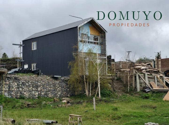 Casa · 350m² · 3 Ambientes · 1 Cochera