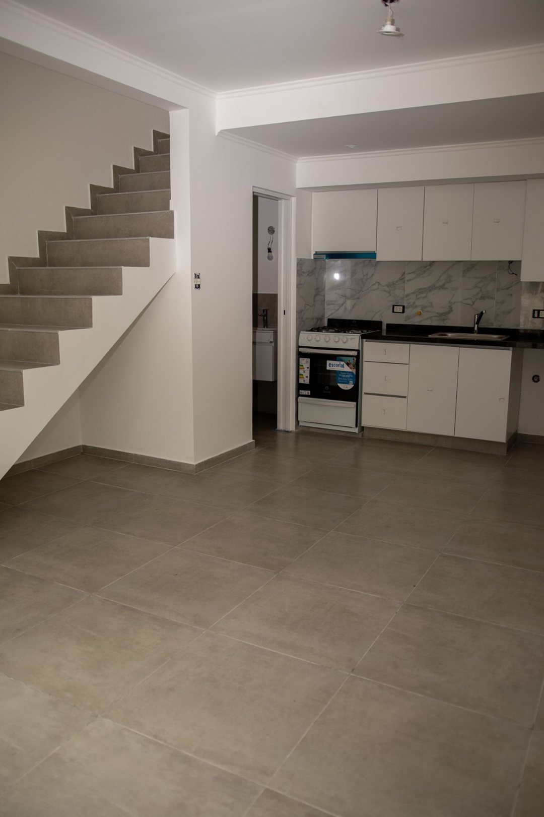 VENTA DEPARTAMENTO DÚPLEX 70m2, JARDÍN Y PARRILLA