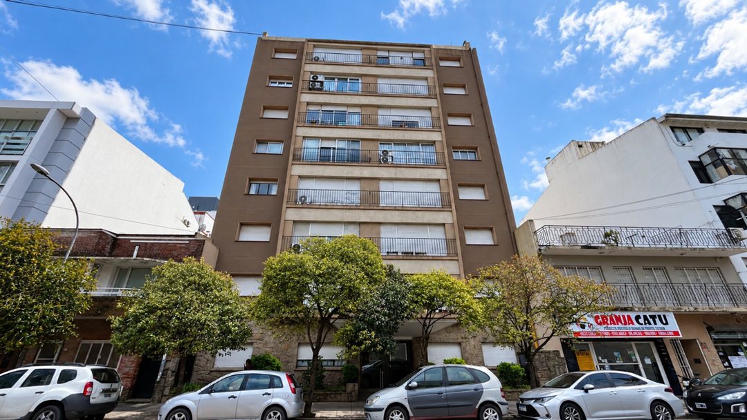 DPTO 3 AMB EN VENTA EN PLAZA MITRE AL CONTRAFRENTE