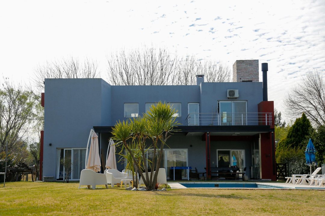 CASA EN VENTA HARAS DEL SUR I 4 DORMITORIOS PILETA
