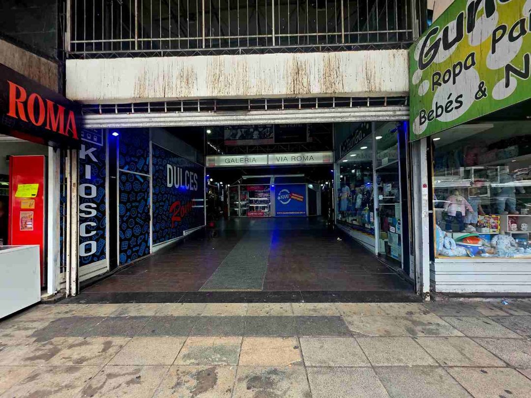 EN VENTA LOCAL CON RENTA AV MITRE 661 AVELLANEDA