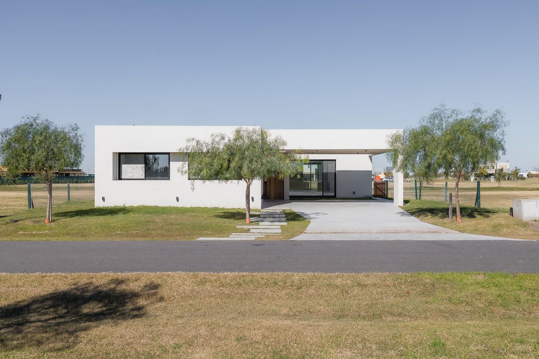 CASA EN VENTA EN FUNES - BARRIO VIDA CLUB DE CAMPO