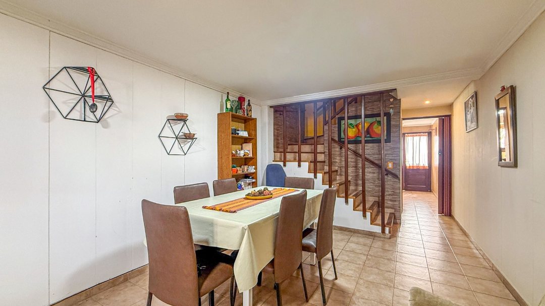 Venta, Dúplex 3 amb. con cochera en Villa Primera