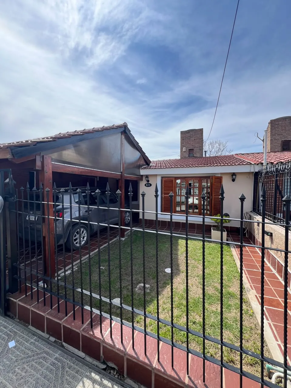 Venta, Casa de 2 Dorm. Escritura.